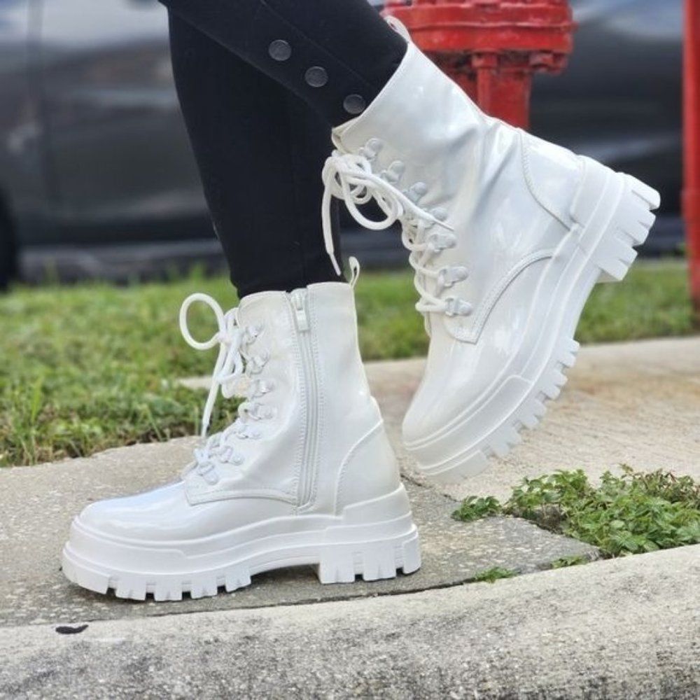 Women's Combat Lace Up Ankle Block Heeled Boots White Color - Picture 4 of 6